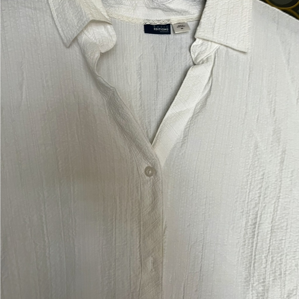 Plus Size 3X White Textured Blouse Basic Editions… - image 2